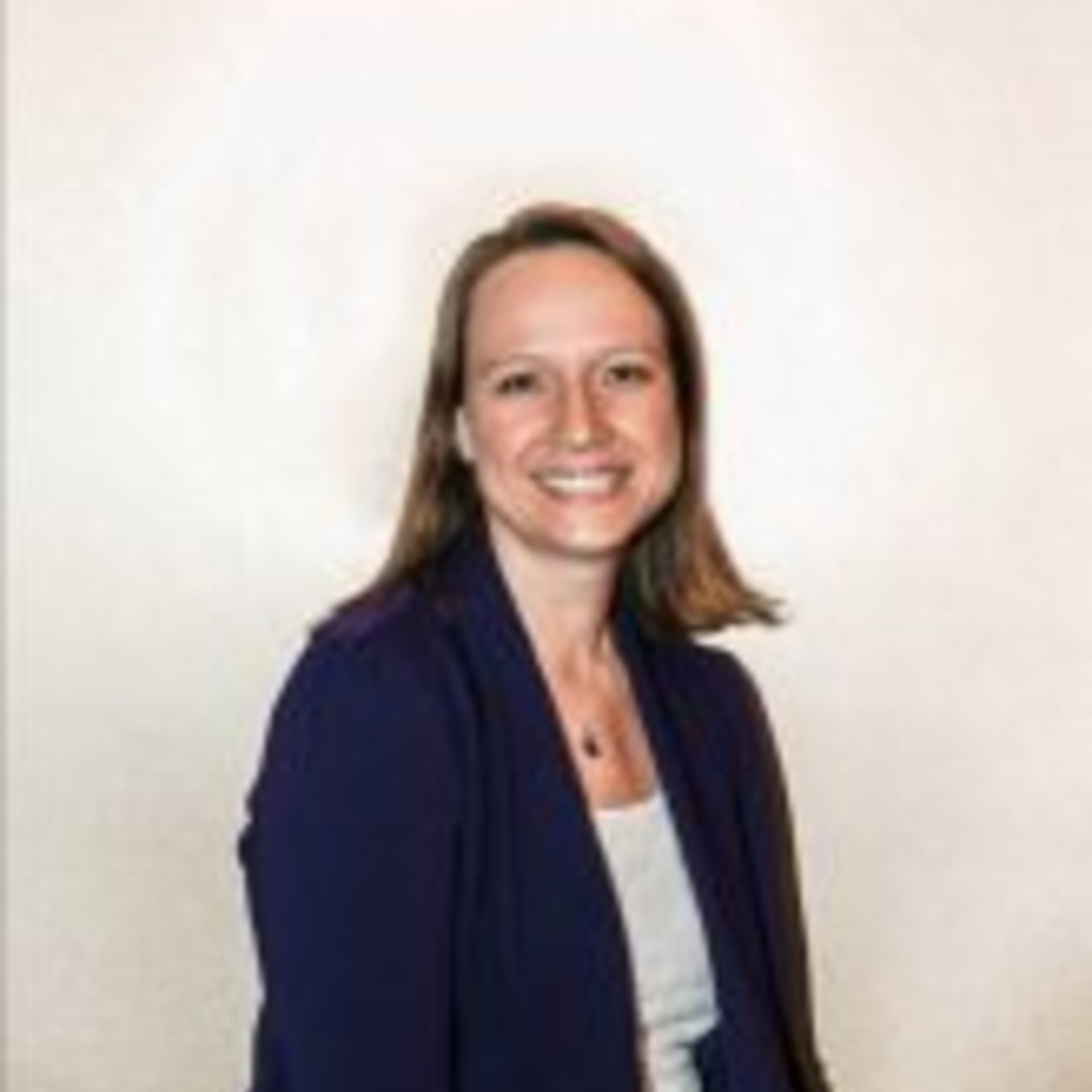 Headshot of Kati Meyer